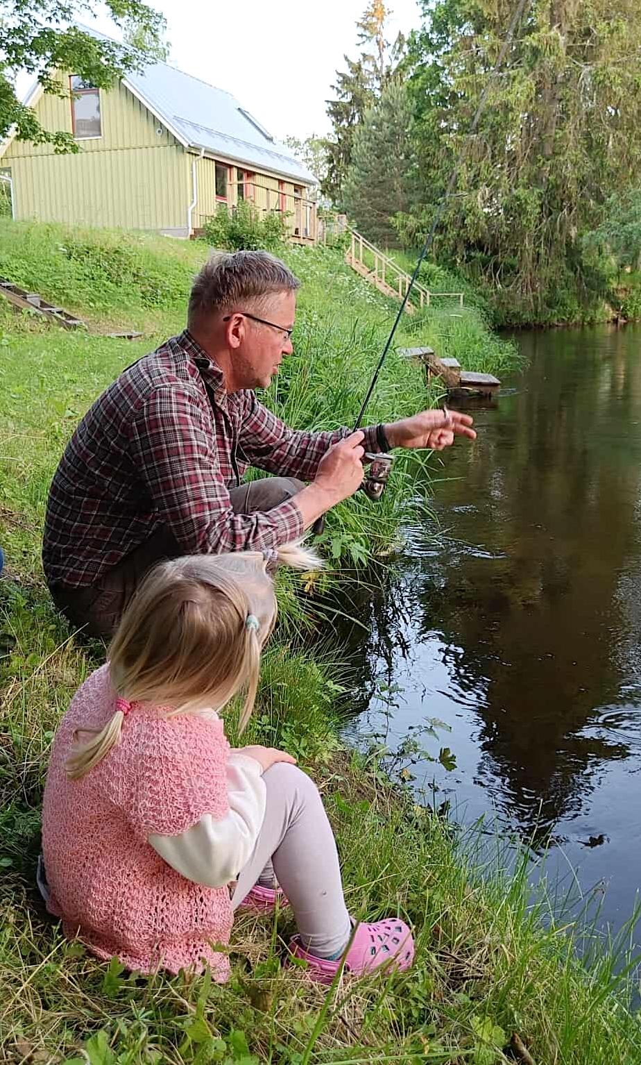 Fishing by the river Võhandu